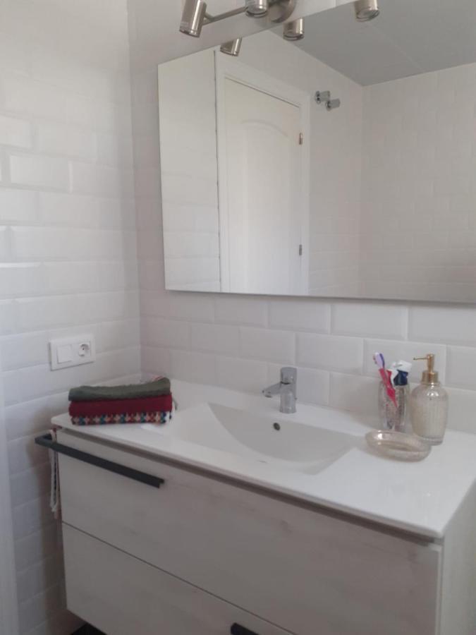 Small Oasis - Appartement 6 Personnes Манільва Екстер'єр фото