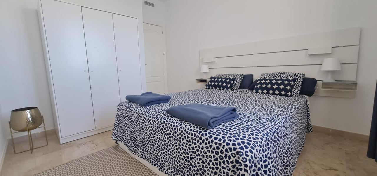 Small Oasis - Appartement 6 Personnes Манільва Екстер'єр фото