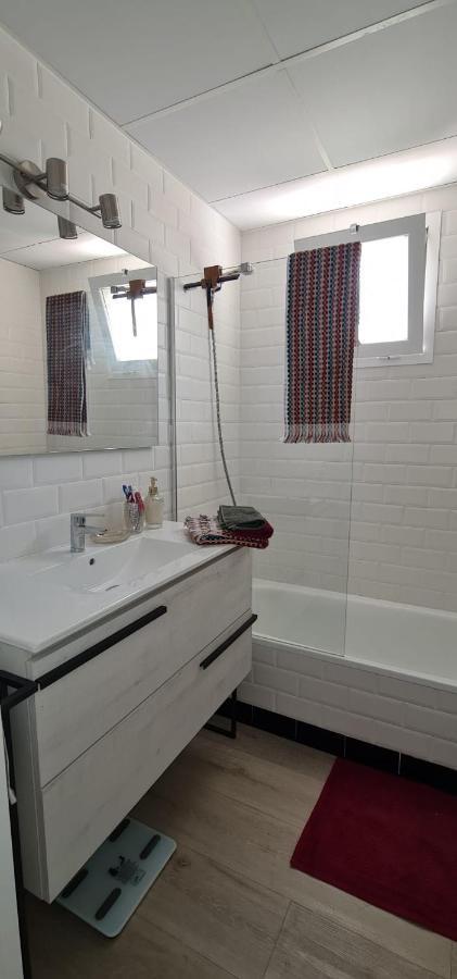 Small Oasis - Appartement 6 Personnes Манільва Екстер'єр фото
